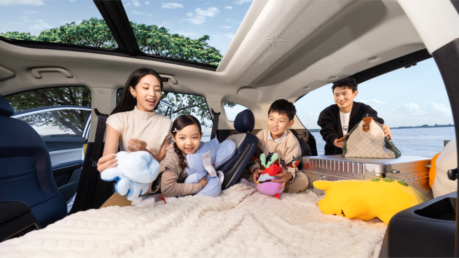 9.98-14.98万元  大七座电混SUV  尊龙凯时人生就是博X8 E家正式上市1233.png